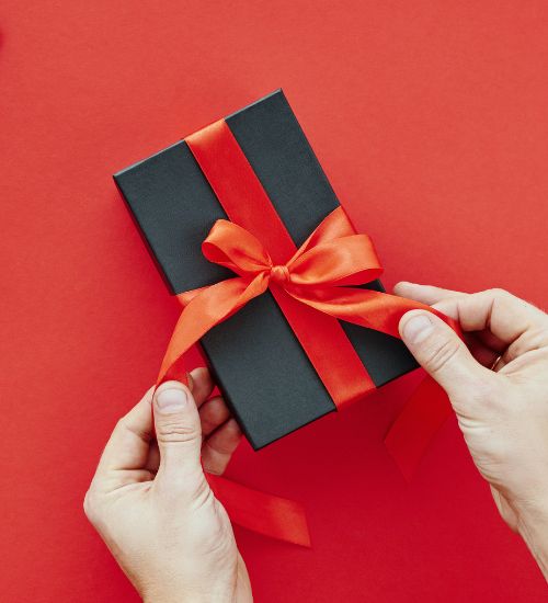 We Provide Best And Quality Gifts Box Product For You